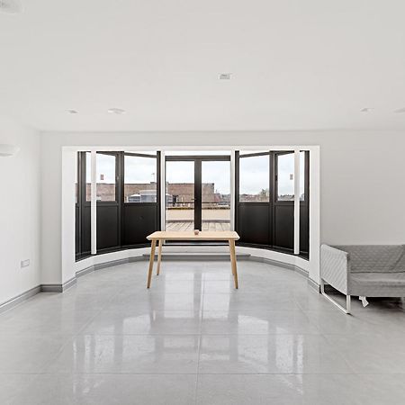 Long Letting - Luxurious 3 Bedroom Penthouse In City Centre - Parking Included! Chelmsford Buitenkant foto