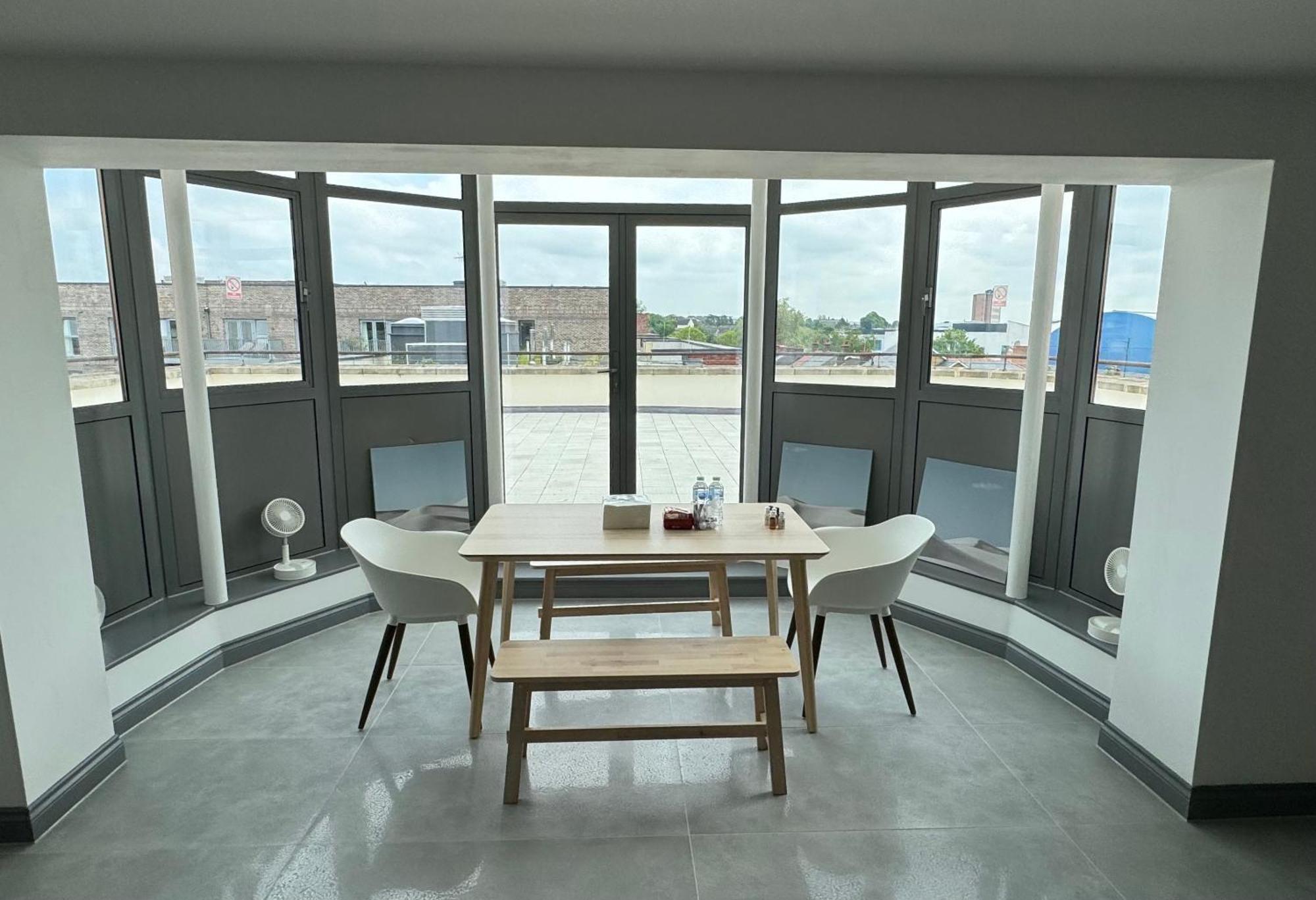 Long Letting - Luxurious 3 Bedroom Penthouse In City Centre - Parking Included! Chelmsford Buitenkant foto